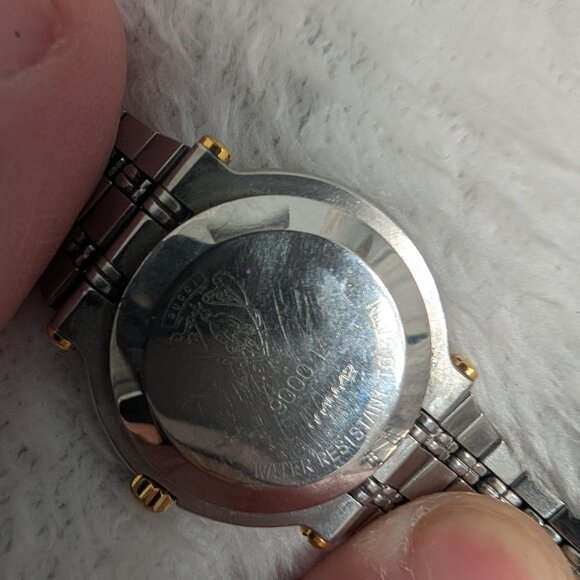 Authentic GUCCI 900L Quartz Two Toned Watch 26.5mm/7in - Picture 9 of 13